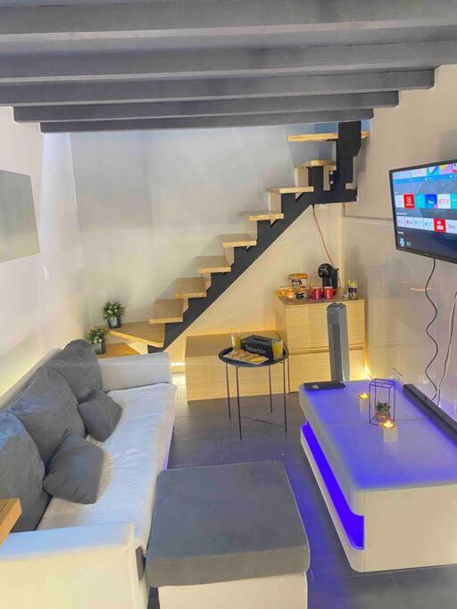 Duplex Aux Porte De Paris Apartment Bourg-la-Reine Bagian luar foto